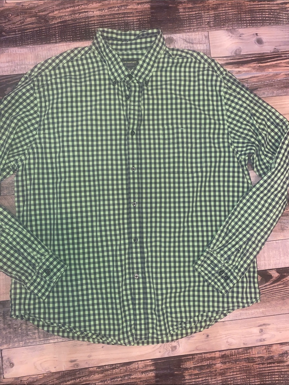 John Bartlett Men's Green Gingham Button-Down Shirt